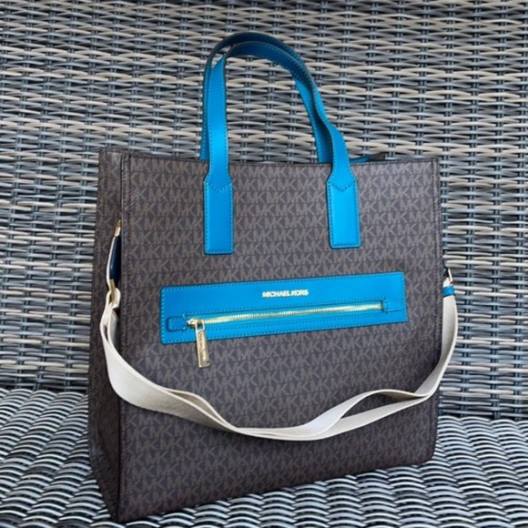 Michael Kors Kenly Large Tote - Picture 2 of 16